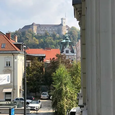 Διαμέρισμα Centre Chic 2/4