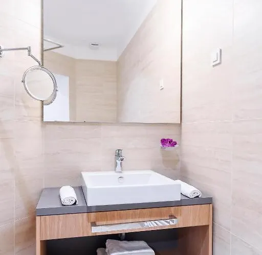 Centre Chic 2/4 Apartament *