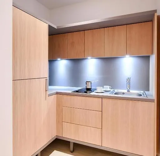 Apartment Centre Chic 2/4 *