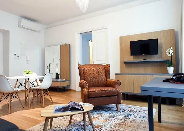 Apartament Centre Chic 2/4